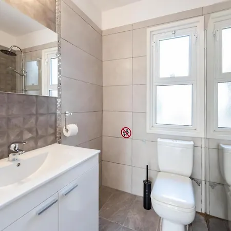 Marina Sunrise By Ezoria Villa *